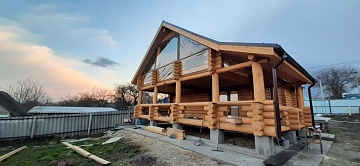 Дом-баня 8×8 с террасой и мансардой, 64 м²